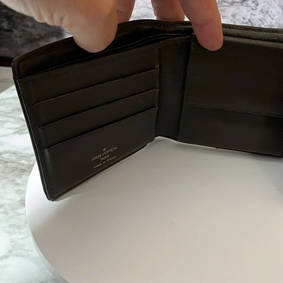 Louis Vuitton Green Canvas Trifold Wallet in GUC - Picture 10 of 15